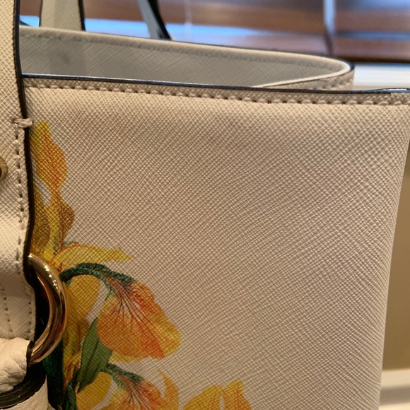 Calvin Klein White Purse - Picture 3 of 11
